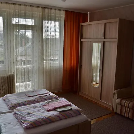 Pesti Vendeghaz * Zalalövő